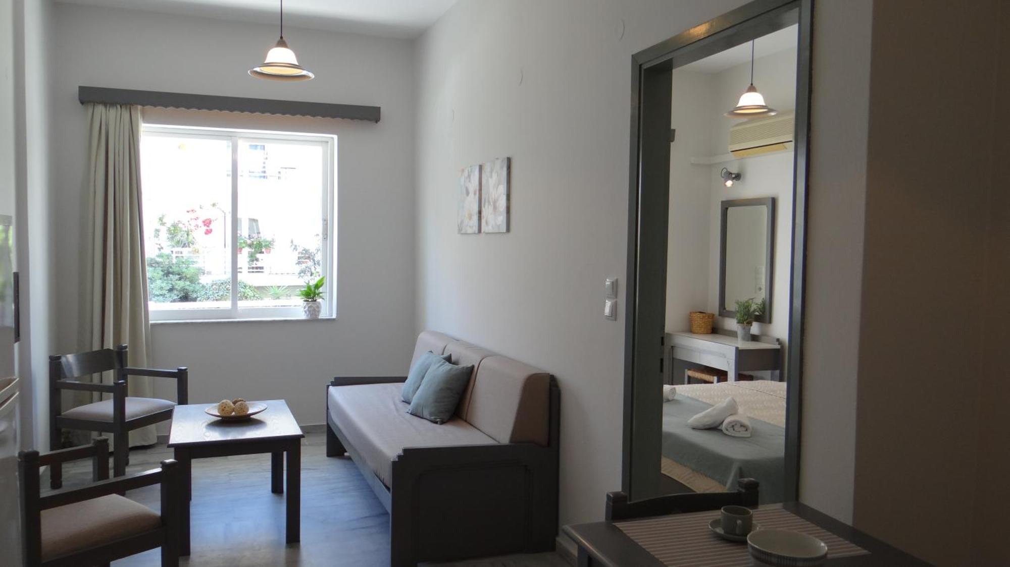 Mardinik Hotel Apartments 레팀노 객실 사진